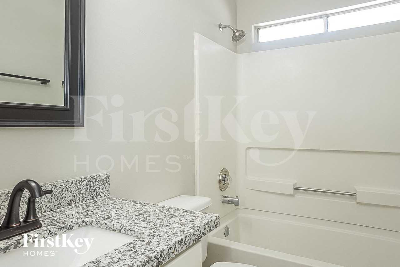 7311 Village Lake Dr