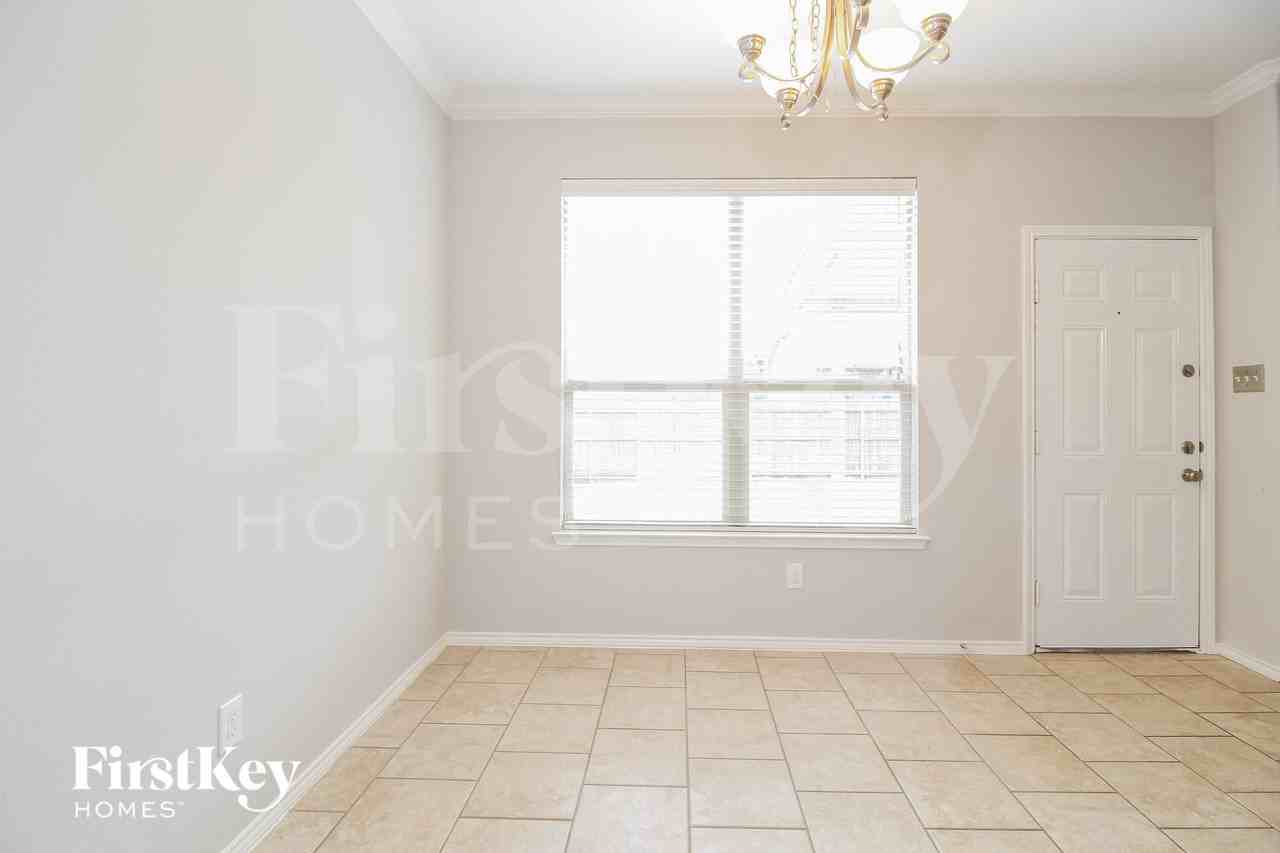 1333 Shelley Dr - Photo 6 of 16
