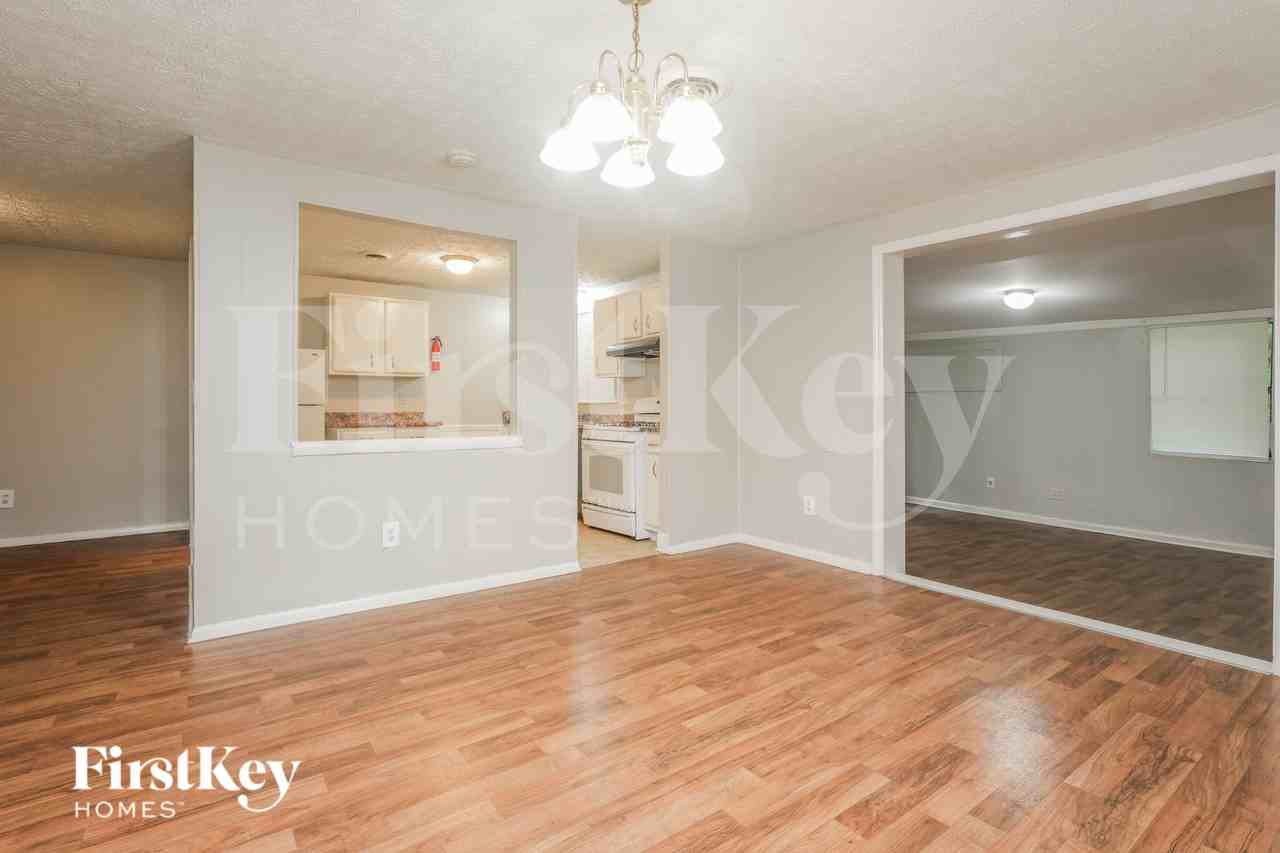 5289 Old Trail Cir - Photo 4 of 16