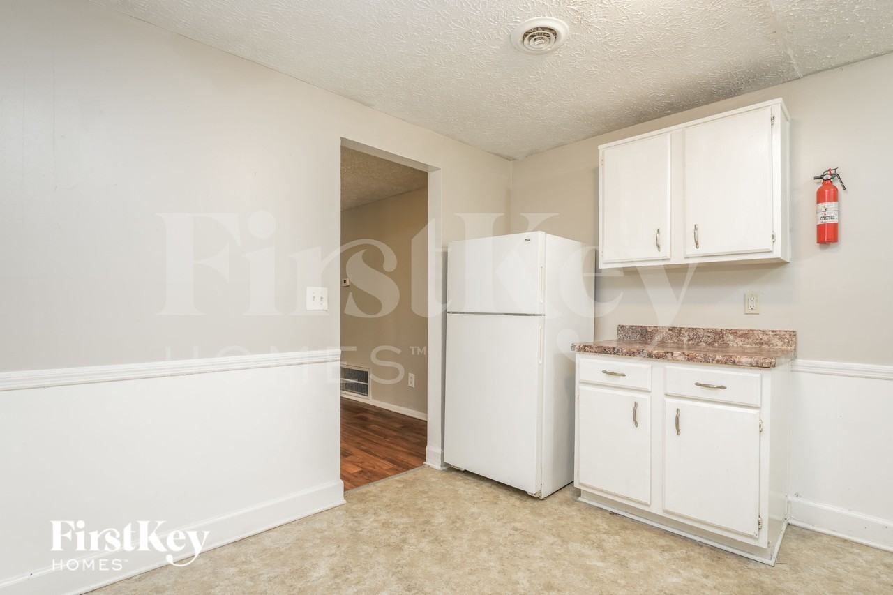 5289 Old Trail Cir - Photo 6 of 16
