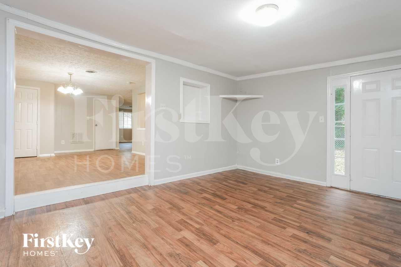 5289 Old Trail Cir - Photo 7 of 16