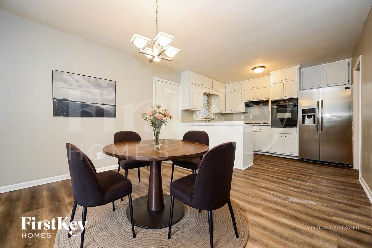 2344 Tiffany Cir - Photo 5 of 19