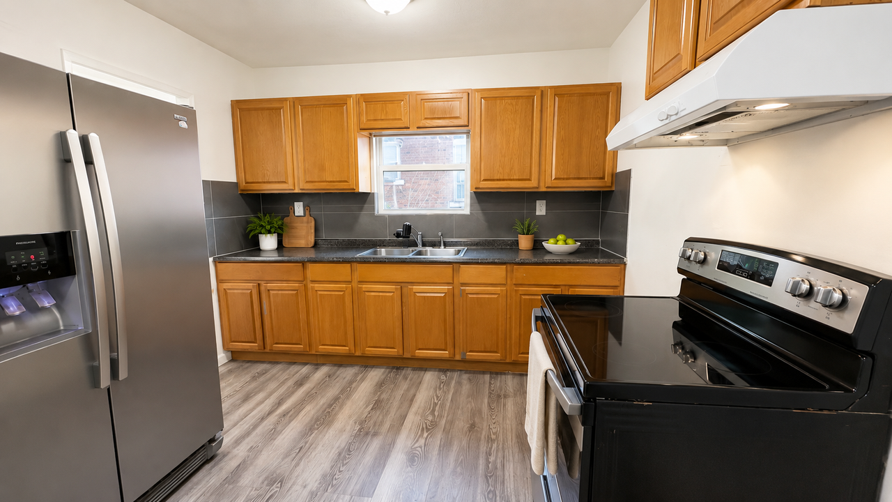2128 N Stonewall Ave #1 - Photo 4 of 8
