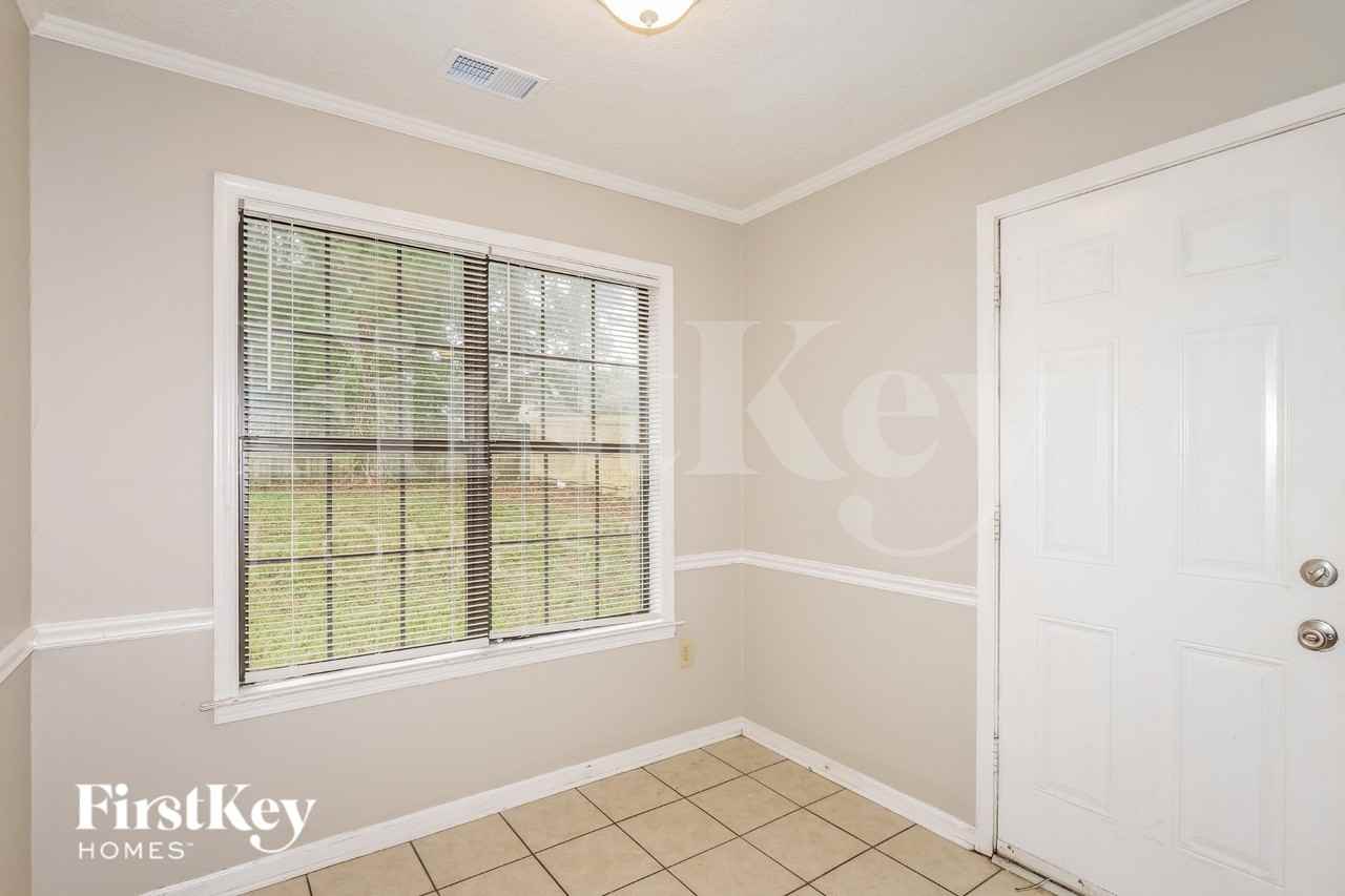 6715 Valley Bend Dr - Photo 6 of 19