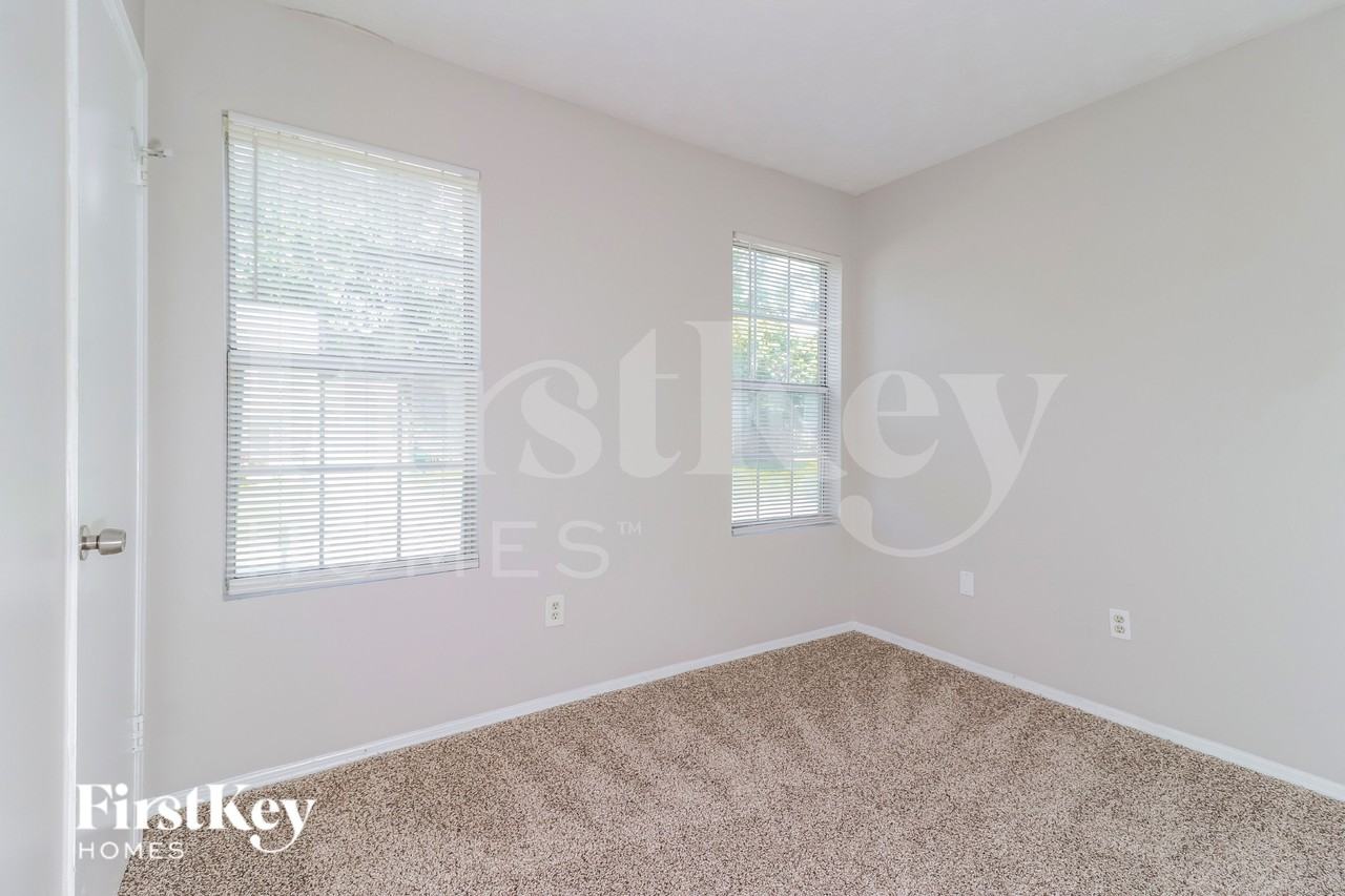6166 Saint Charles Ct - Photo 7 of 16