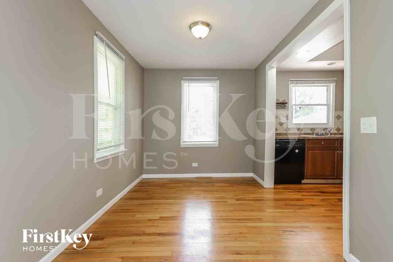 520 E Crest Ave - Photo 6 of 15