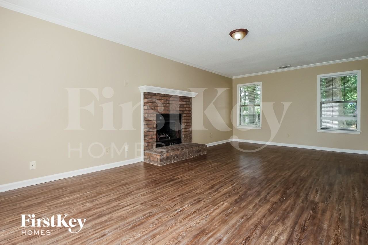 3697 Beckman Dr - Photo 3 of 19
