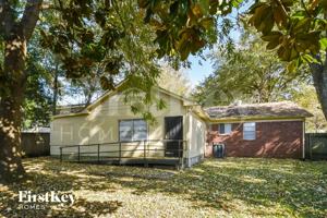 featured image of 2561 Mcarthur Dr