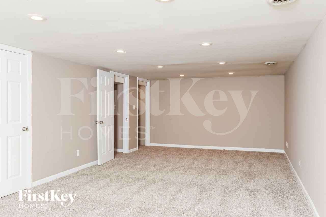 2112 Farthing Ct - Photo 7 of 16