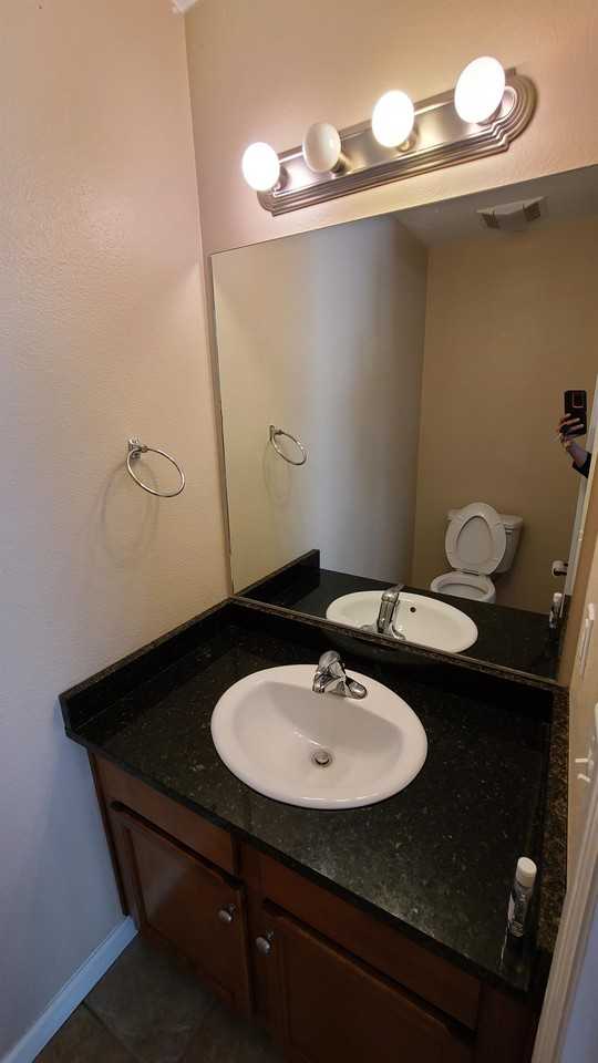 807 Montclair Dr #1 - Photo 5 of 11
