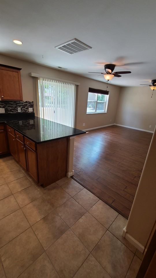 807 Montclair Dr #1 - Photo 6 of 11
