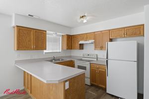 featured image of 464 E 1050 S #4