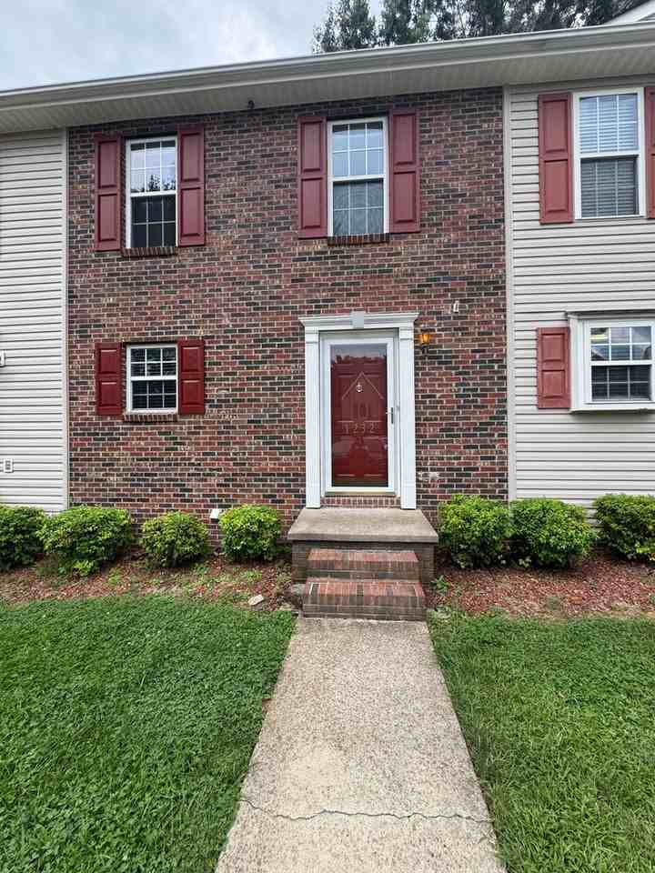 1232 Camelot Ct Ne - Photo 2 of 22