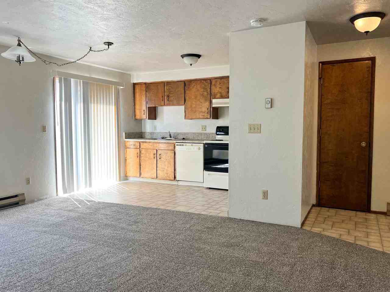 412 W Mary St - Photo 5 of 13