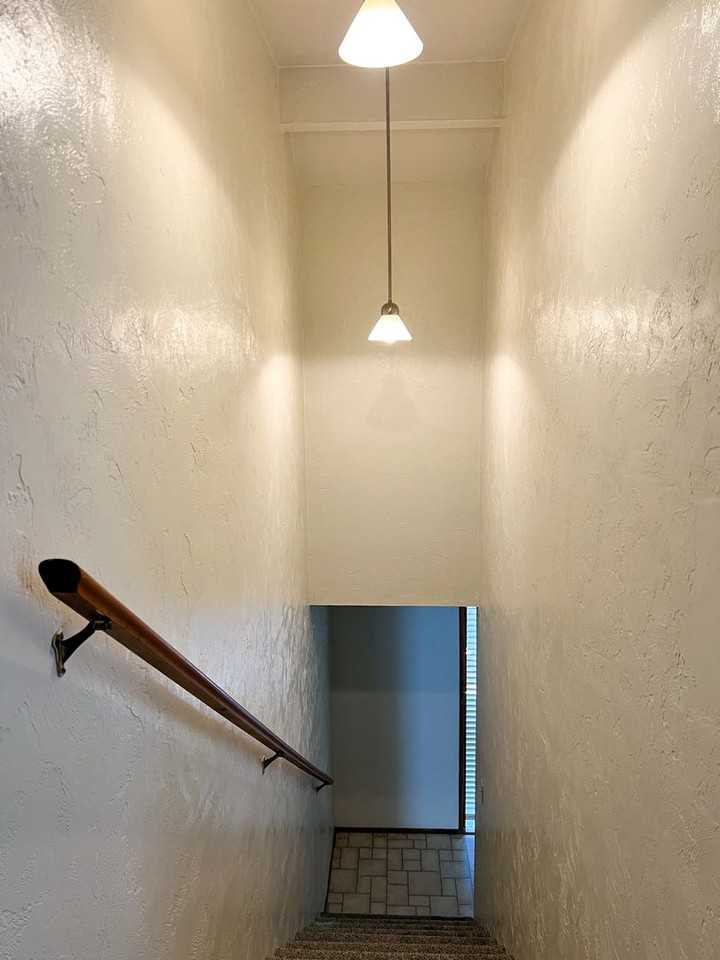 412 W Mary St - Photo 6 of 13