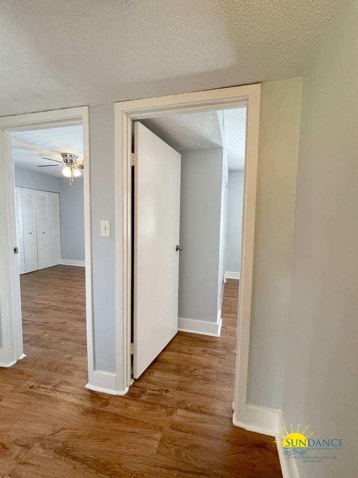 101 101 Old Ferry Road 35 D - Photo 7 of 21
