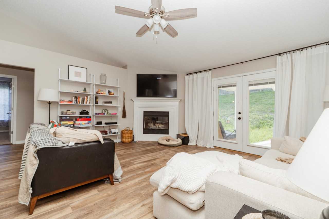 415 Bobby Dr #1 - Photo 6 of 27