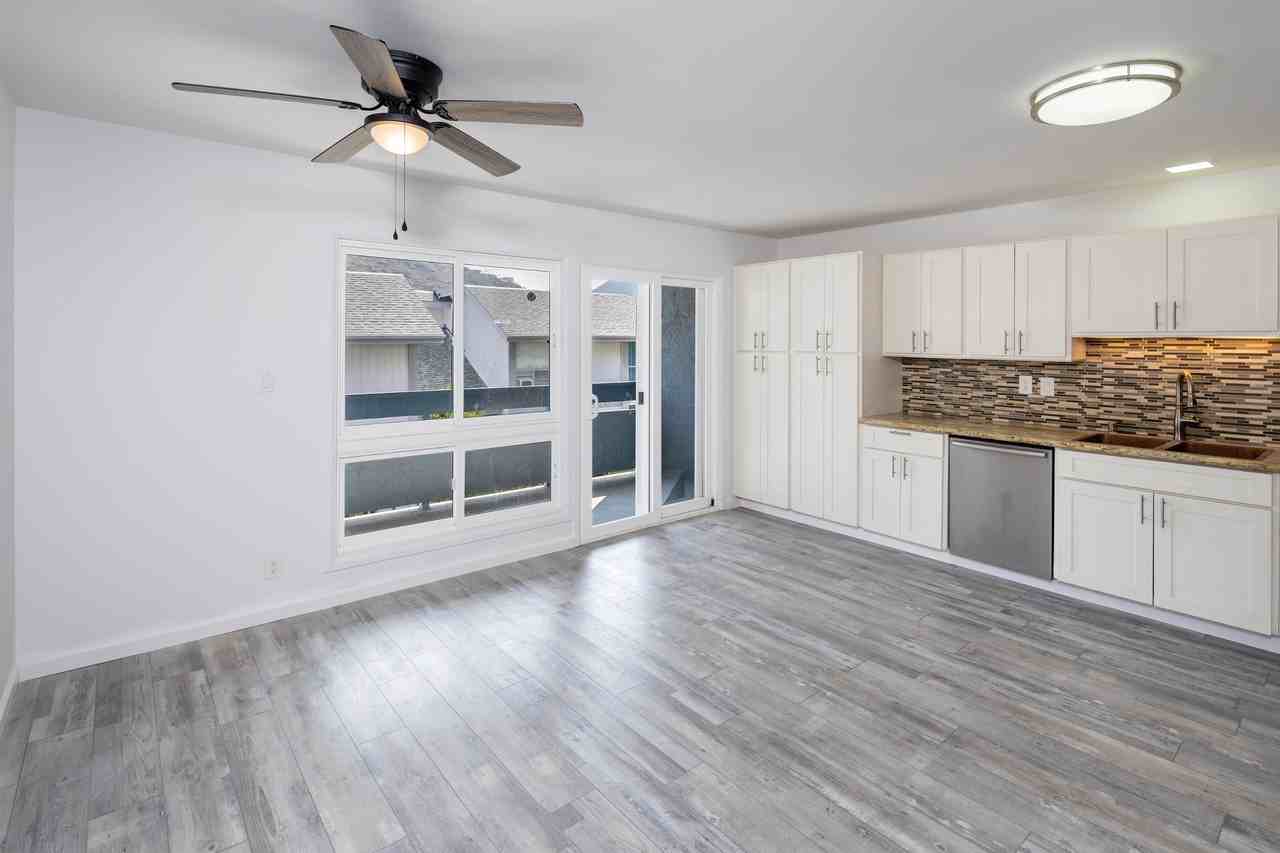 1098 Kumukumu St #B - Photo 2 of 22