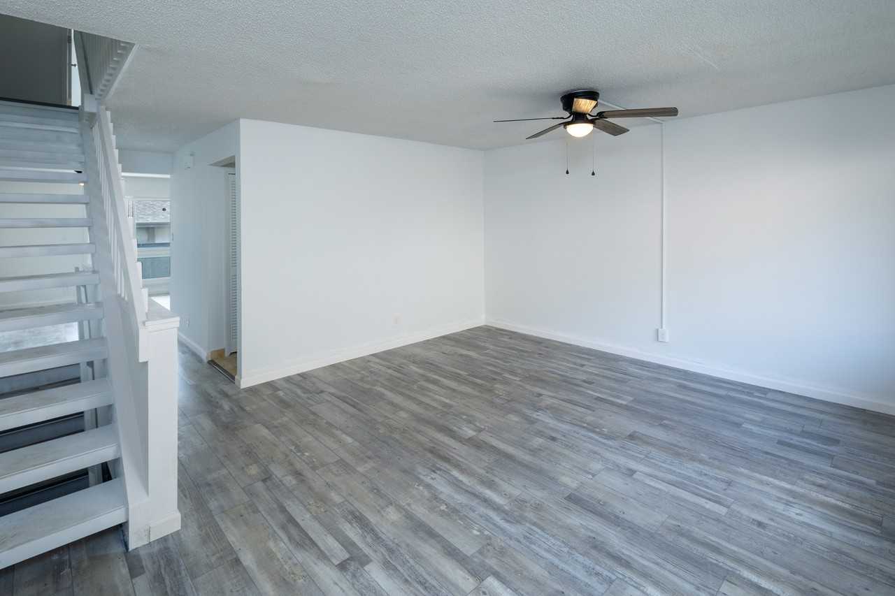 1098 Kumukumu St #B - Photo 7 of 22