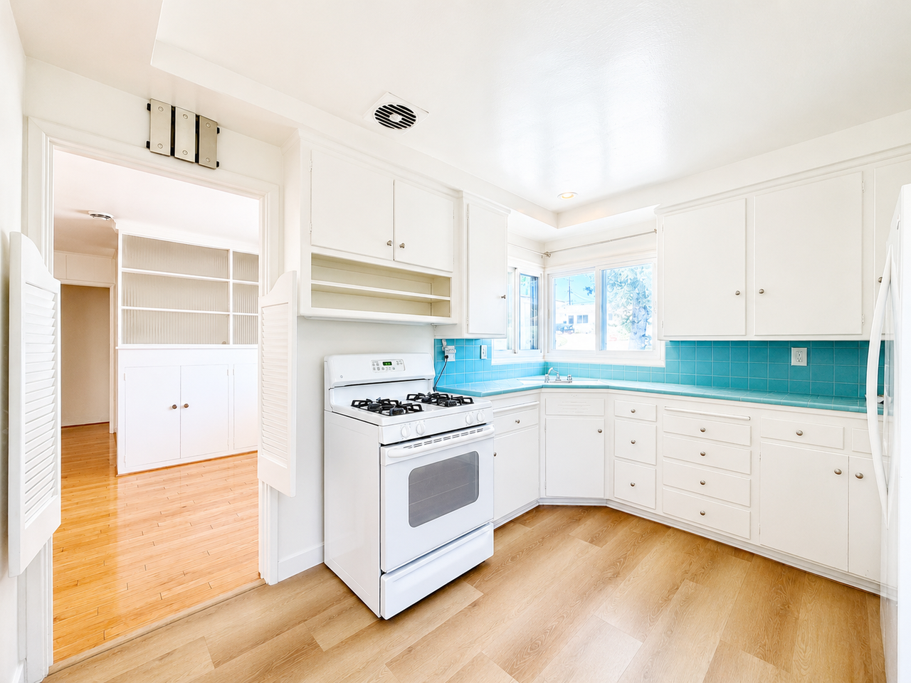 7328 W 88th Pl - Photo 2 of 12