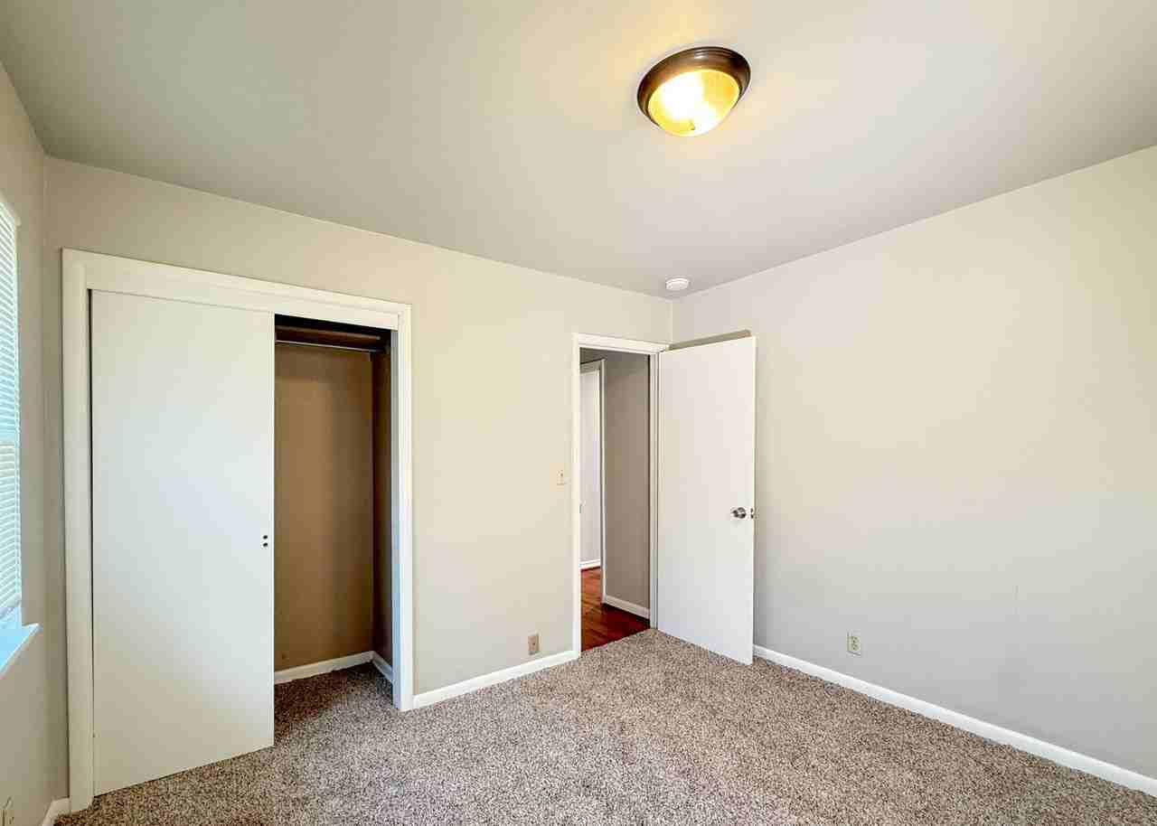 3116 Nw 65th St - Photo 7 of 13