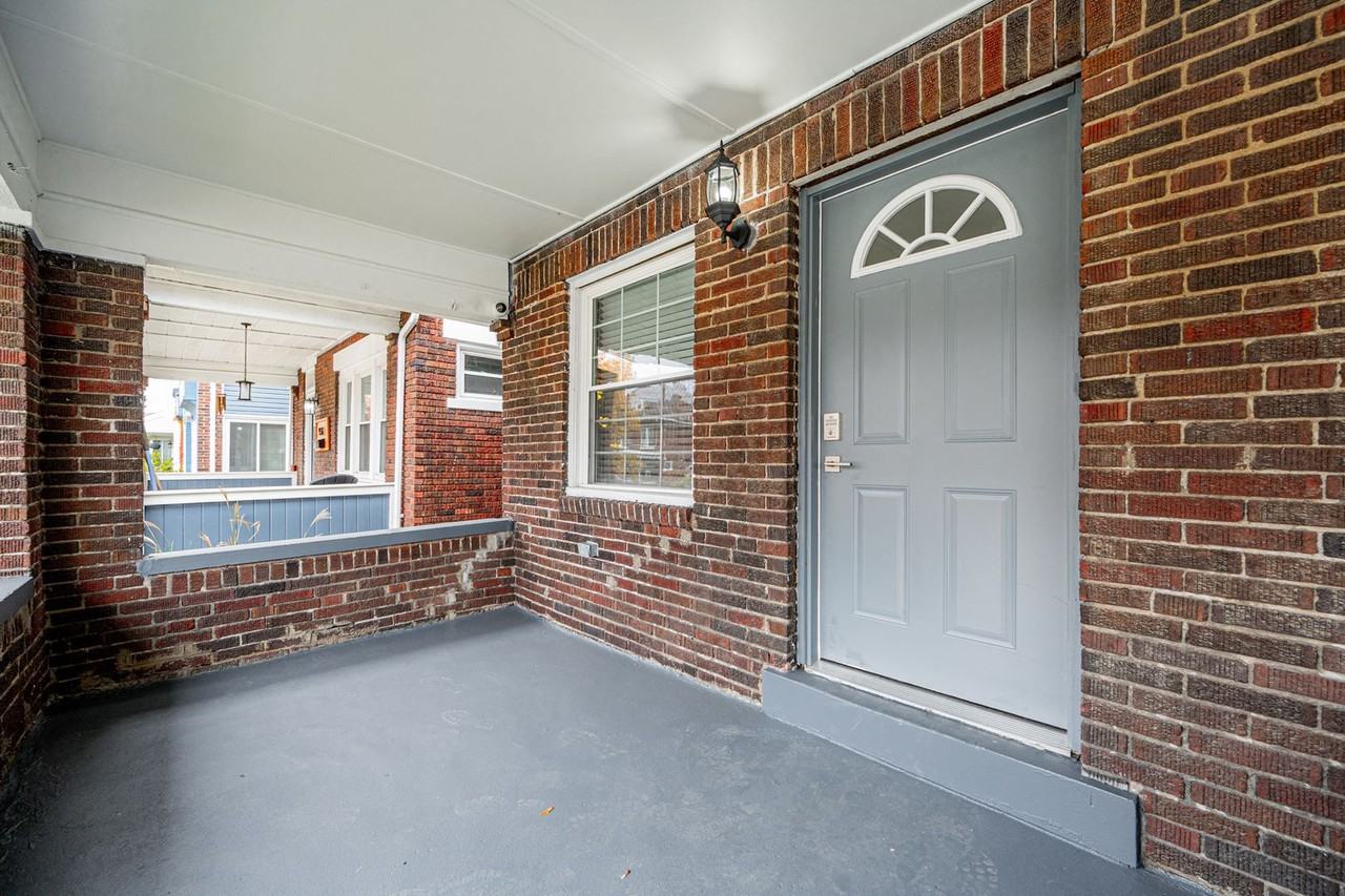 960 S Ohio Ave - Photo 2 of 10