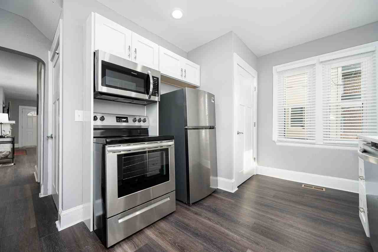 960 S Ohio Ave - Photo 7 of 10