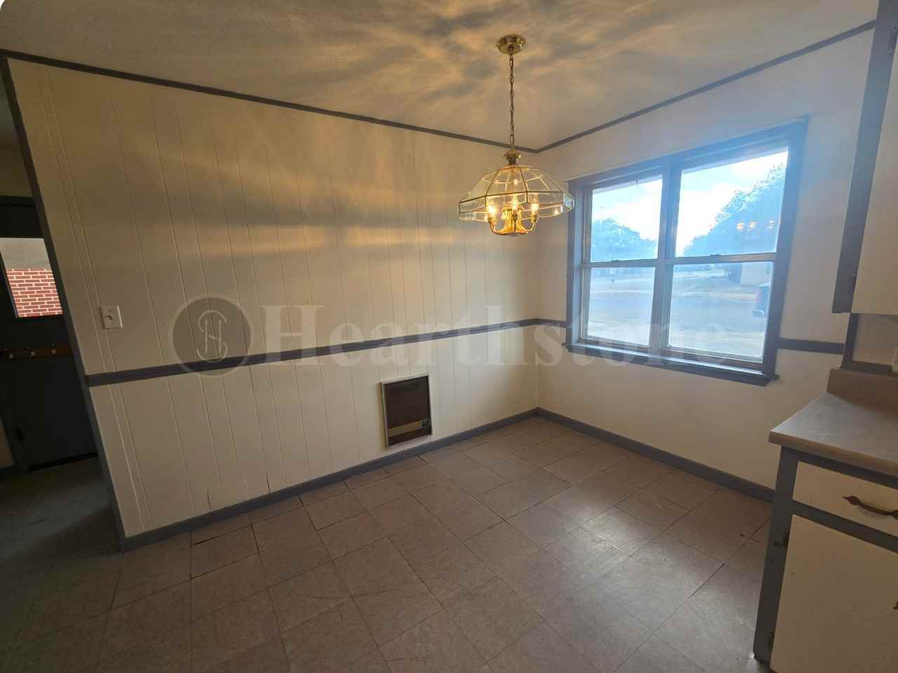 212 N Globe Ave #1 - Photo 4 of 24