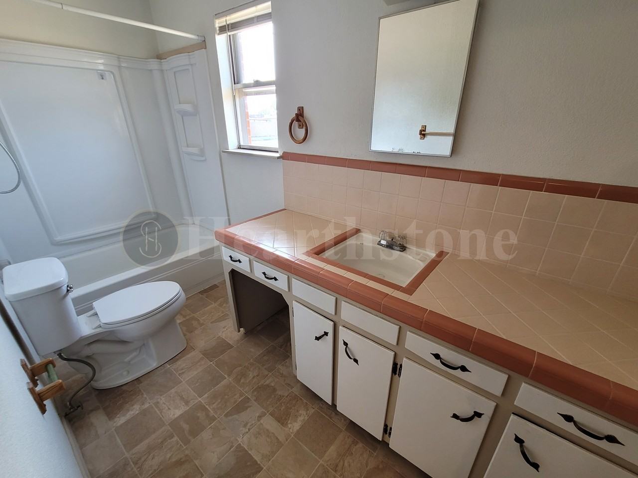 212 N Globe Ave #1 - Photo 5 of 24