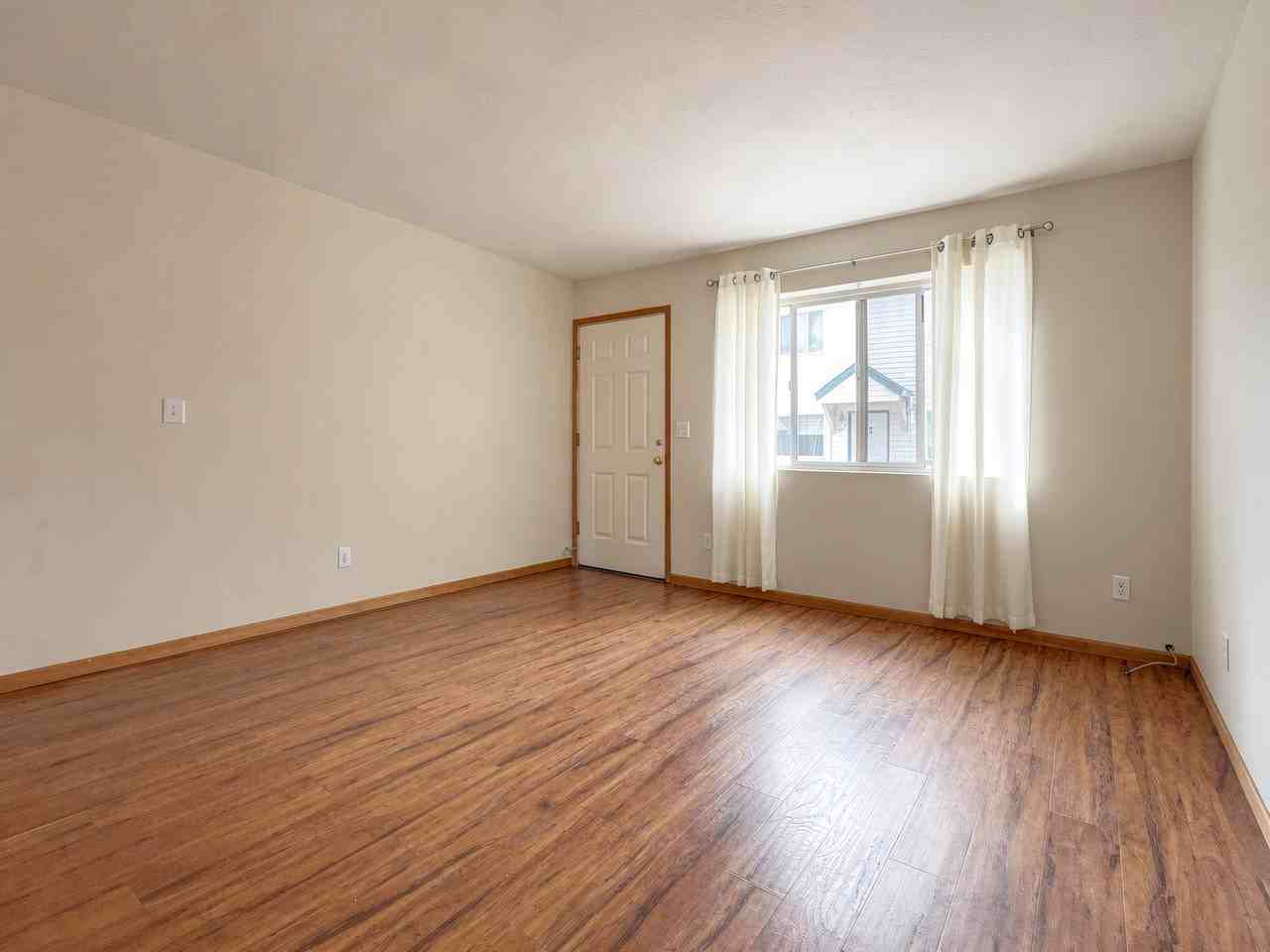 1421 Ne 118th Ave #9 - Photo 6 of 17