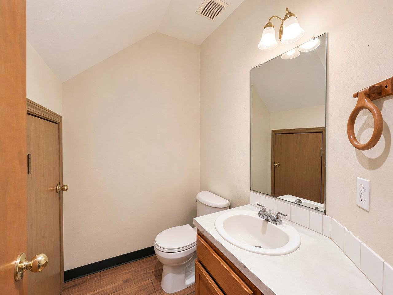 1421 Ne 118th Ave #9 - Photo 7 of 17