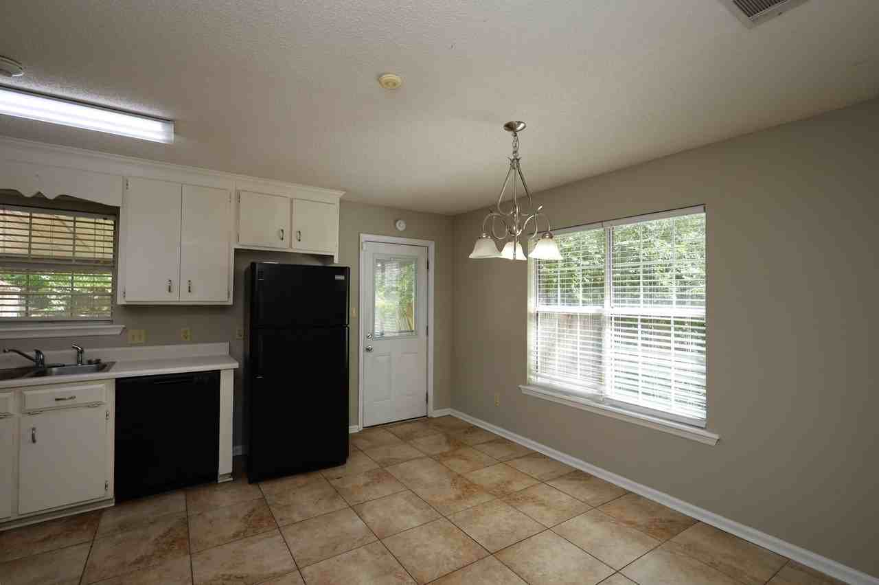 4116 Hamilton Cir - Photo 4 of 18