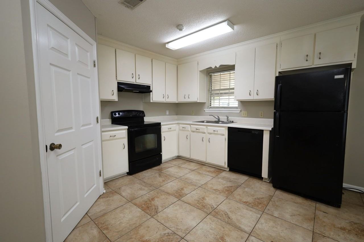 4116 Hamilton Cir - Photo 5 of 18