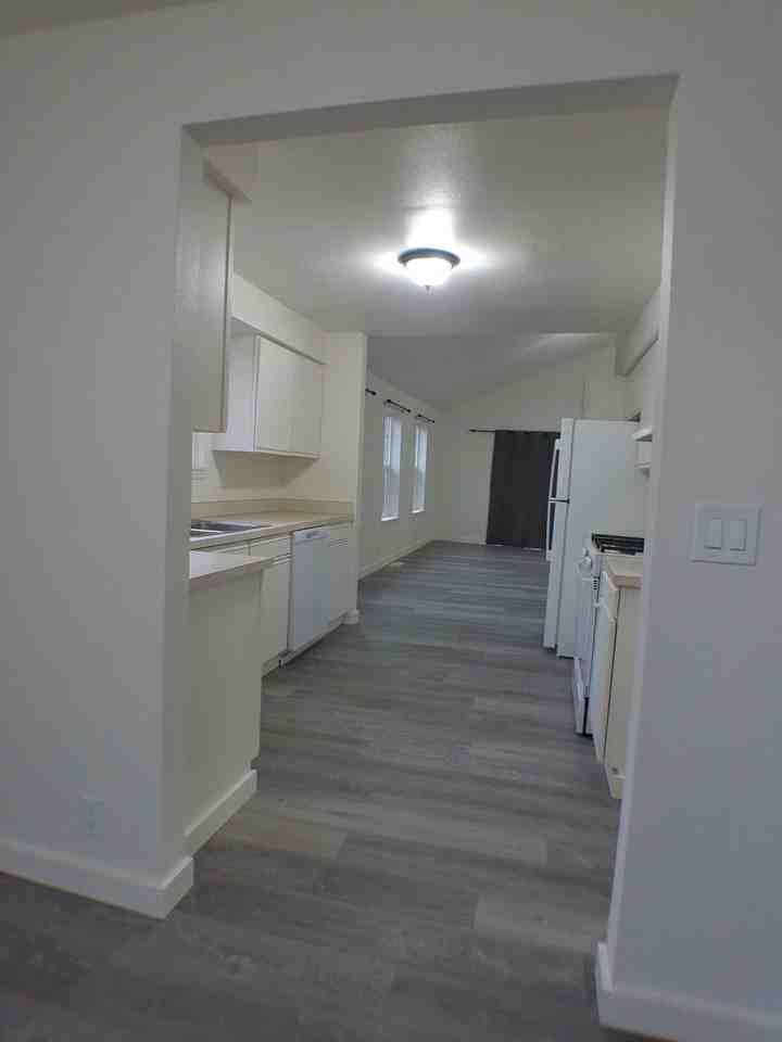 MHH2-7- 1835 Trade St SE Salem, OR 97301 #1 - Photo 6 of 37