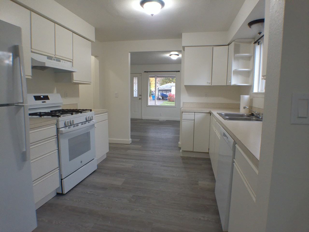 MHH2-7- 1835 Trade St SE Salem, OR 97301 #1 - Photo 7 of 37