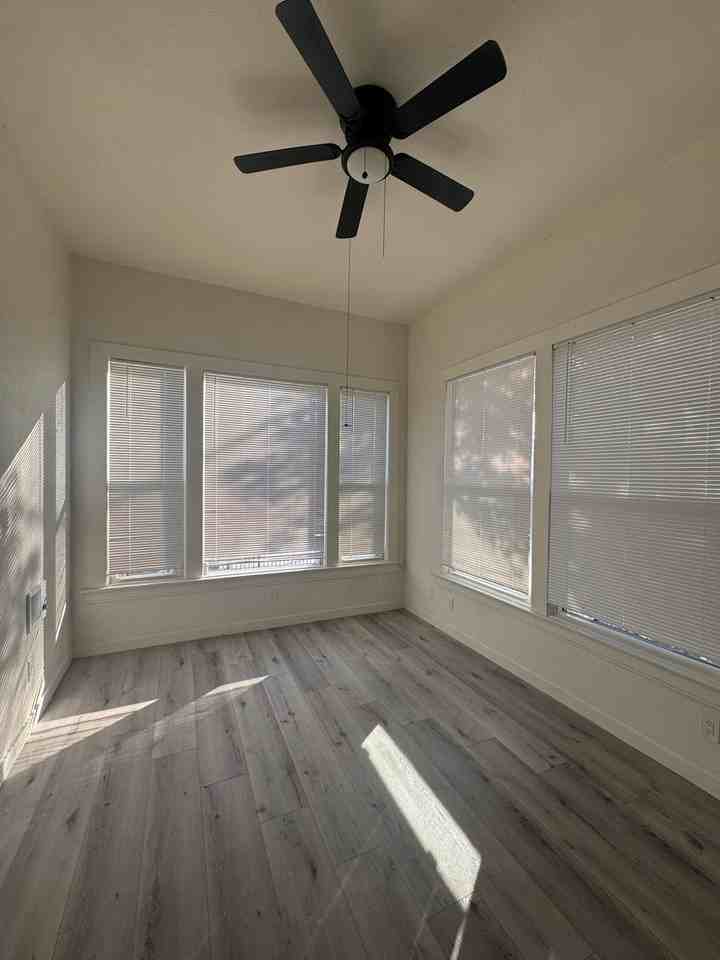 2602 Newton Ave #1 - Photo 4 of 19