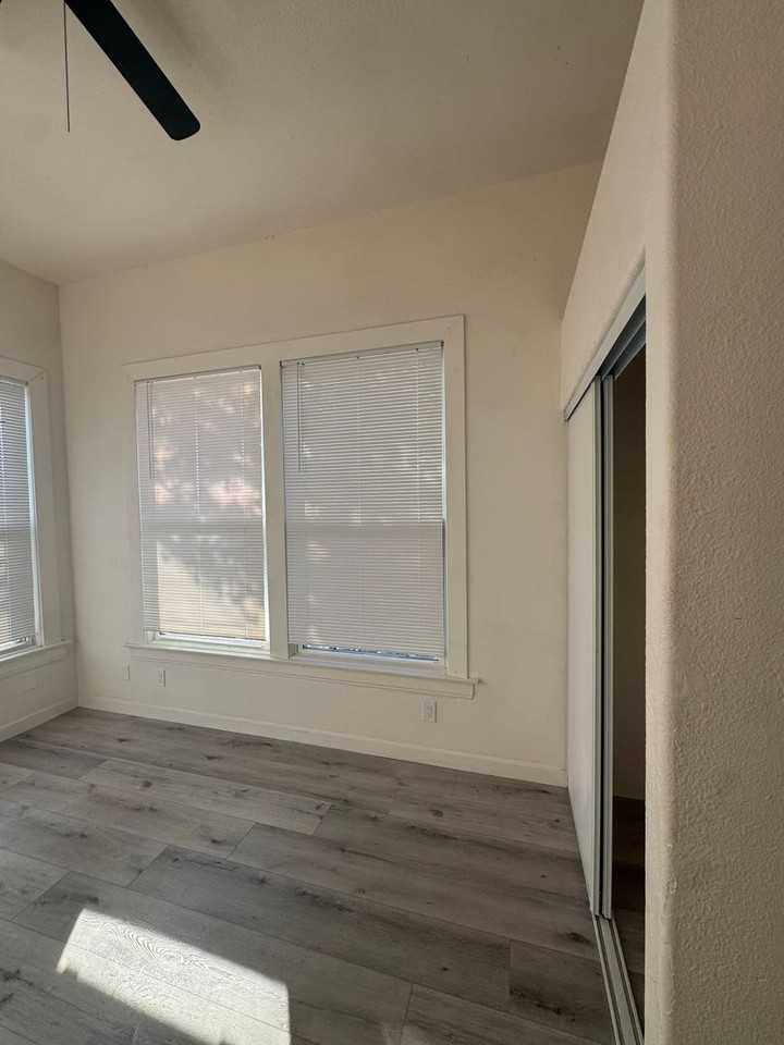 2602 Newton Ave #1 - Photo 5 of 19