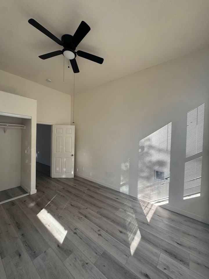 2602 Newton Ave #1 - Photo 6 of 19