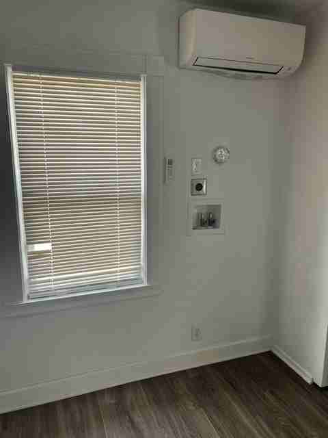 208 Main St #B - Photo 4 of 8