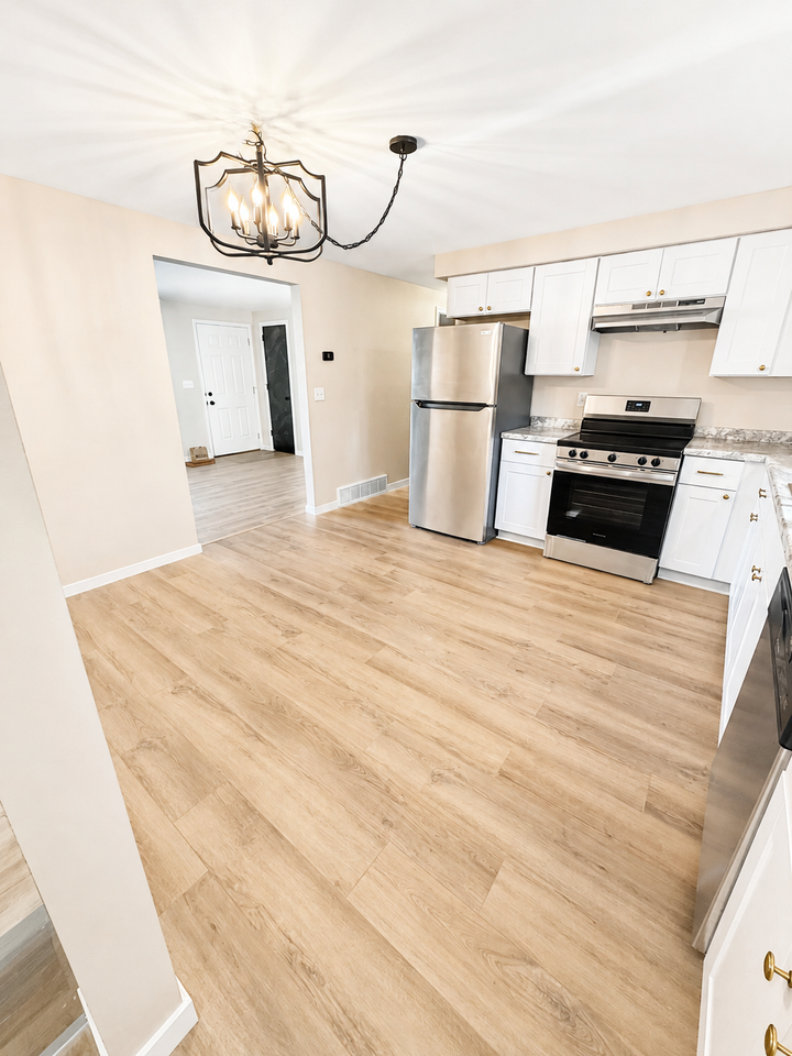 207 Reserve St #207 - Photo 5 of 24