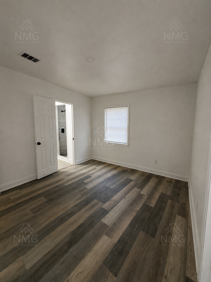 3084 Fleetwood Dr #1 - Photo 3 of 16