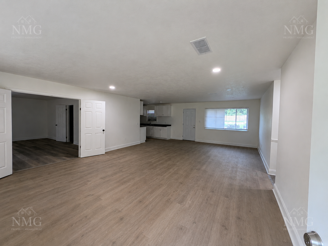 3084 Fleetwood Dr #1 - Photo 6 of 16