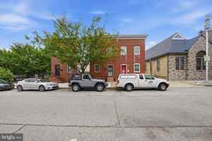 featured image of 231 N Chester St