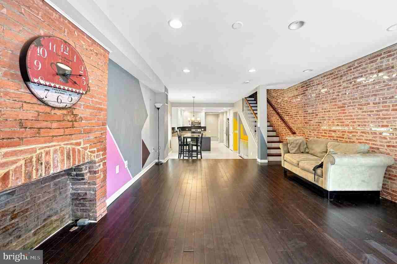 231 N Chester St - Photo 3 of 18