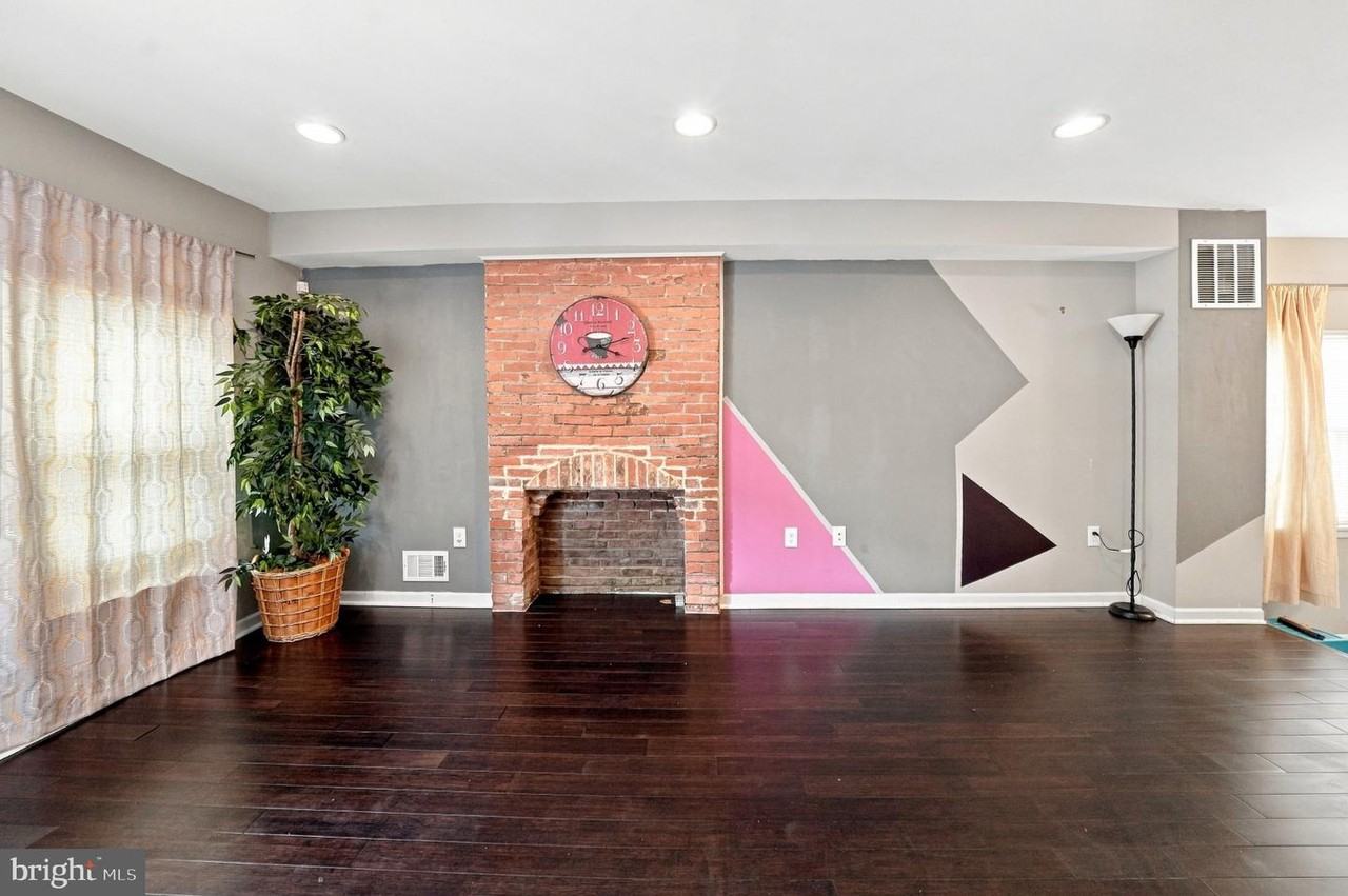 231 N Chester St - Photo 5 of 18