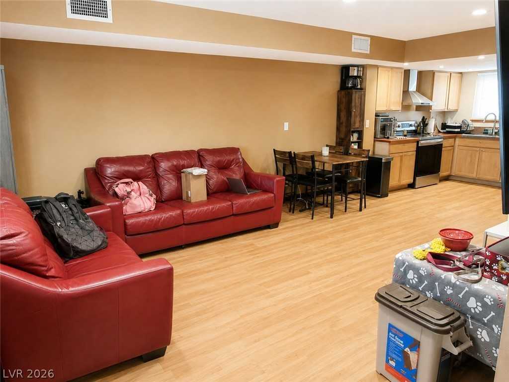 438 Las Casitas Way - Photo 2 of 18