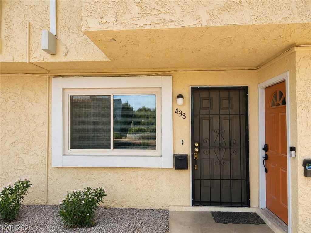 438 Las Casitas Way - Photo 3 of 18