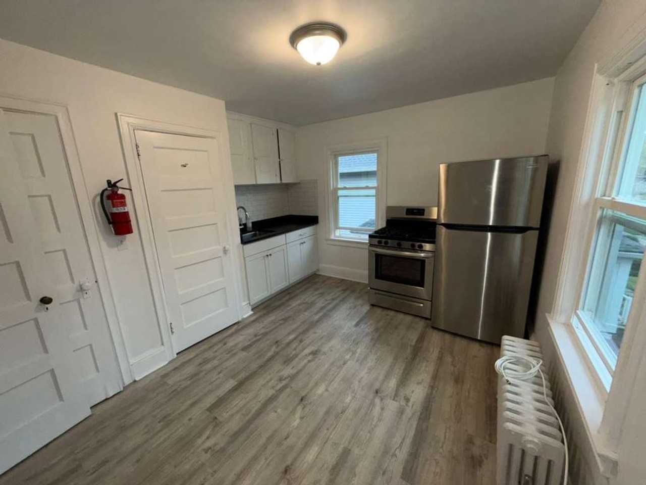 35 Linden Lane - Photo 4 of 29