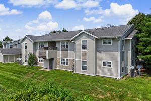 featured image of 2000 Meadow Chase Ln