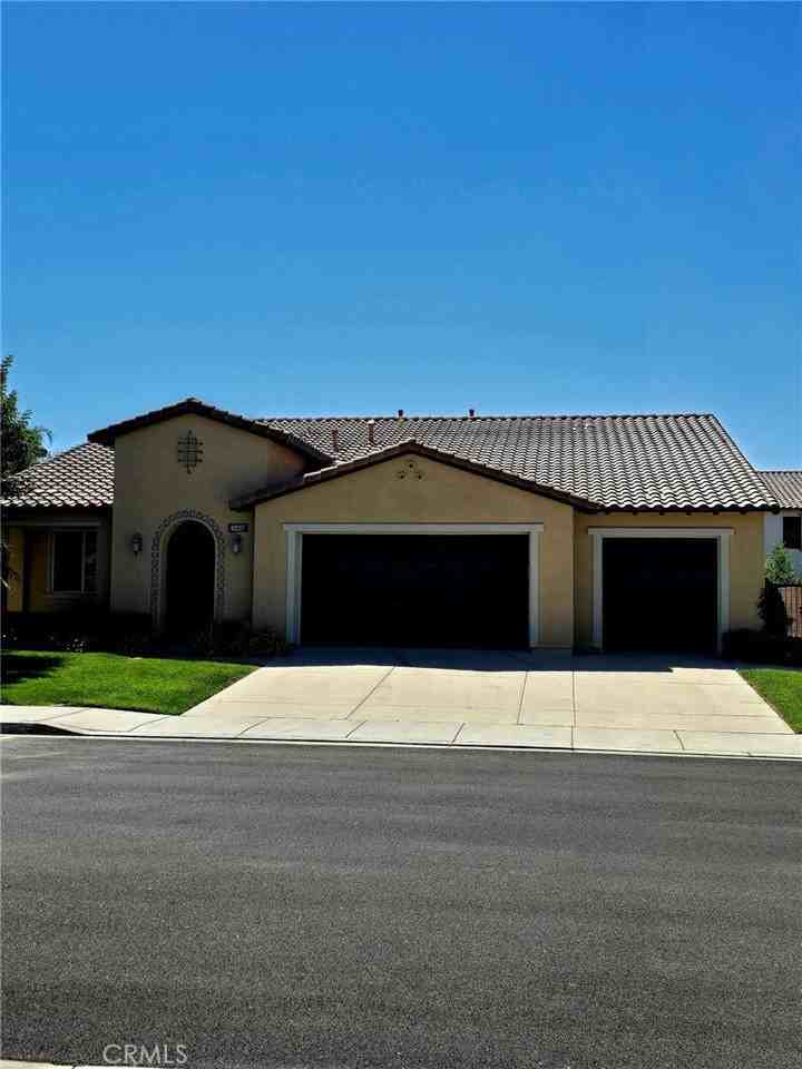 8227 Lost River Rd - Photo 4 of 20